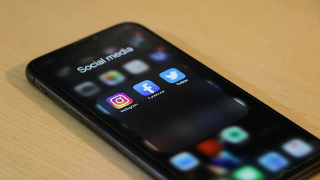 social media apps on iphone